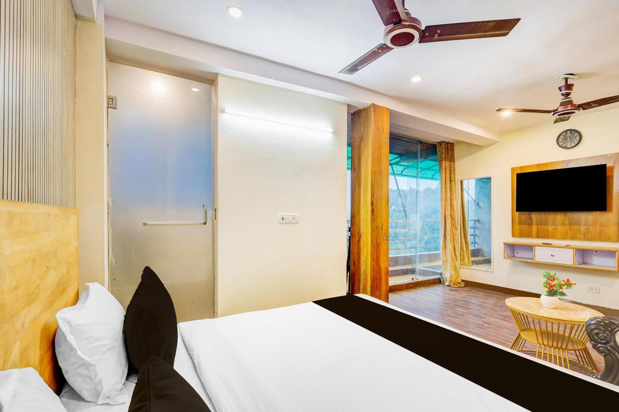 Hotel O Hari Nagar Ashram ニューデリー エクステリア 写真