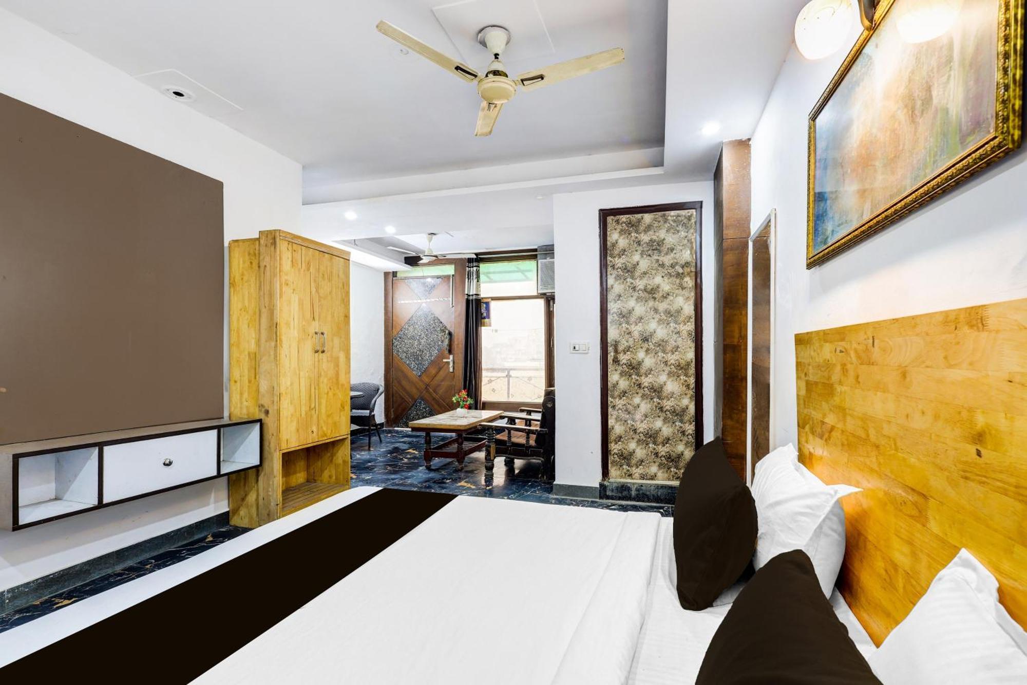 Hotel O Hari Nagar Ashram ニューデリー エクステリア 写真