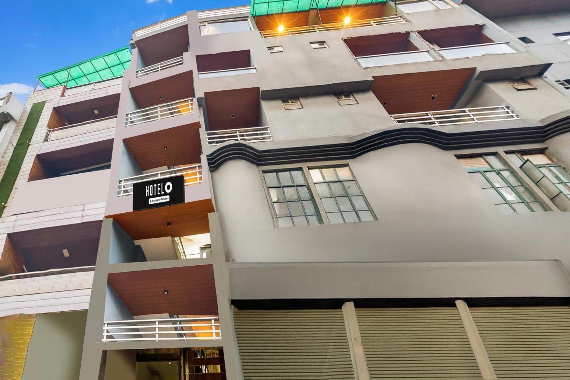 Hotel O Hari Nagar Ashram ニューデリー エクステリア 写真