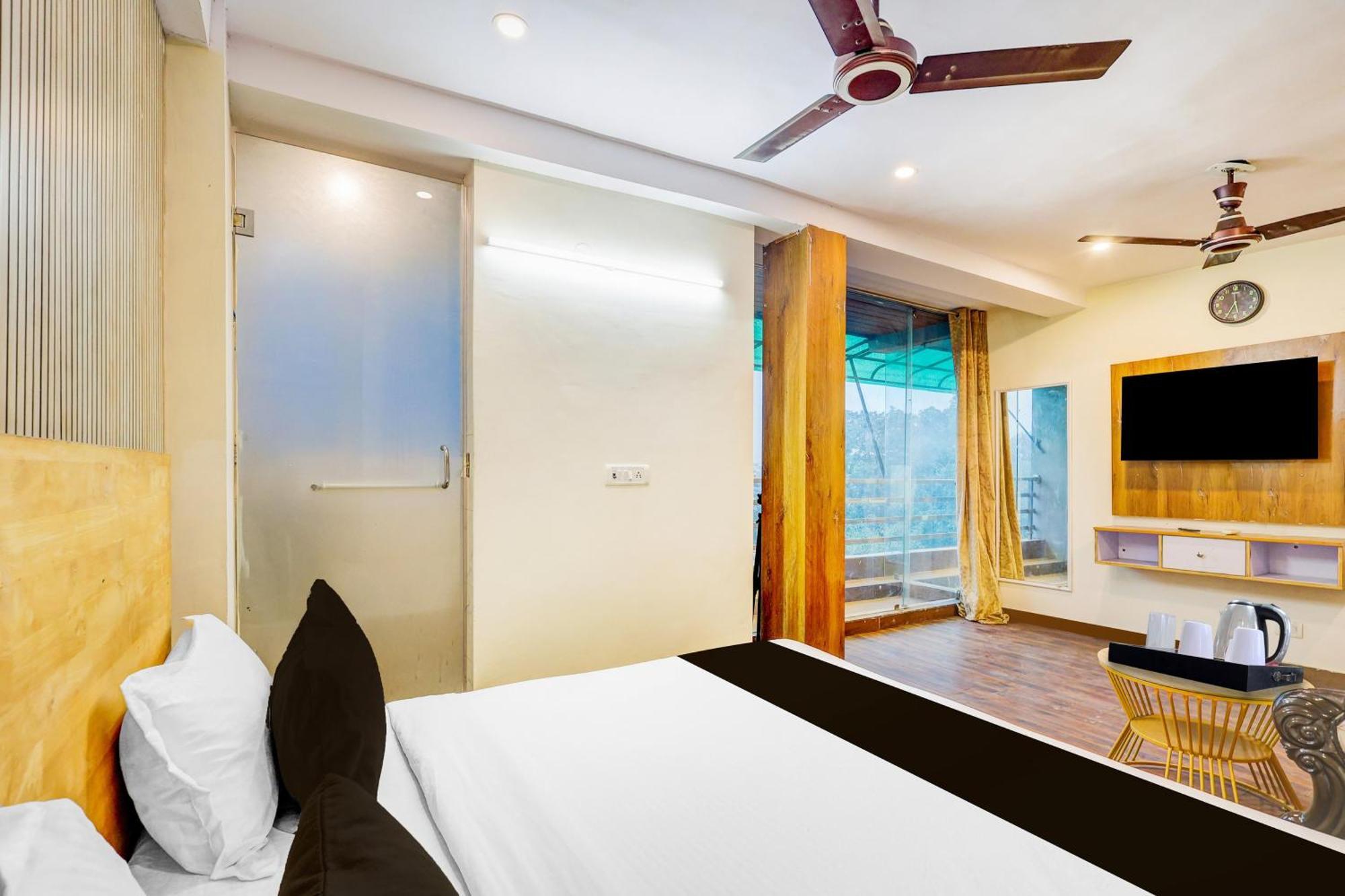 Hotel O Hari Nagar Ashram ニューデリー エクステリア 写真