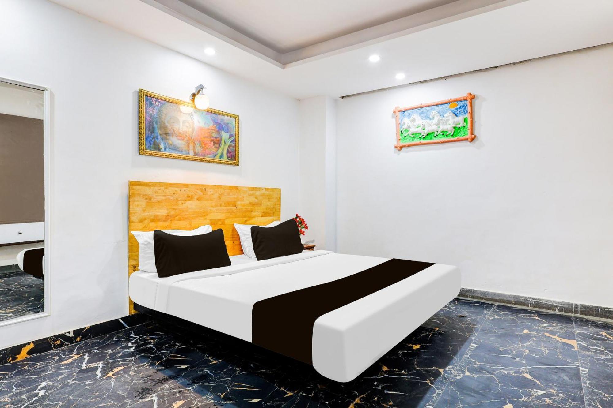 Hotel O Hari Nagar Ashram ニューデリー エクステリア 写真