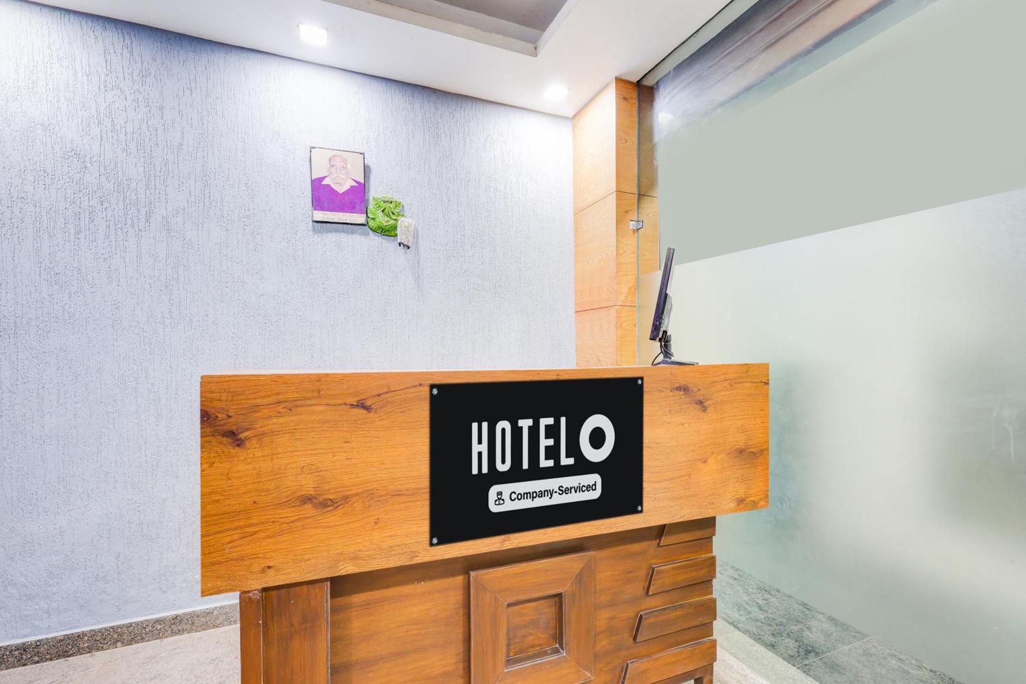 Hotel O Hari Nagar Ashram ニューデリー エクステリア 写真