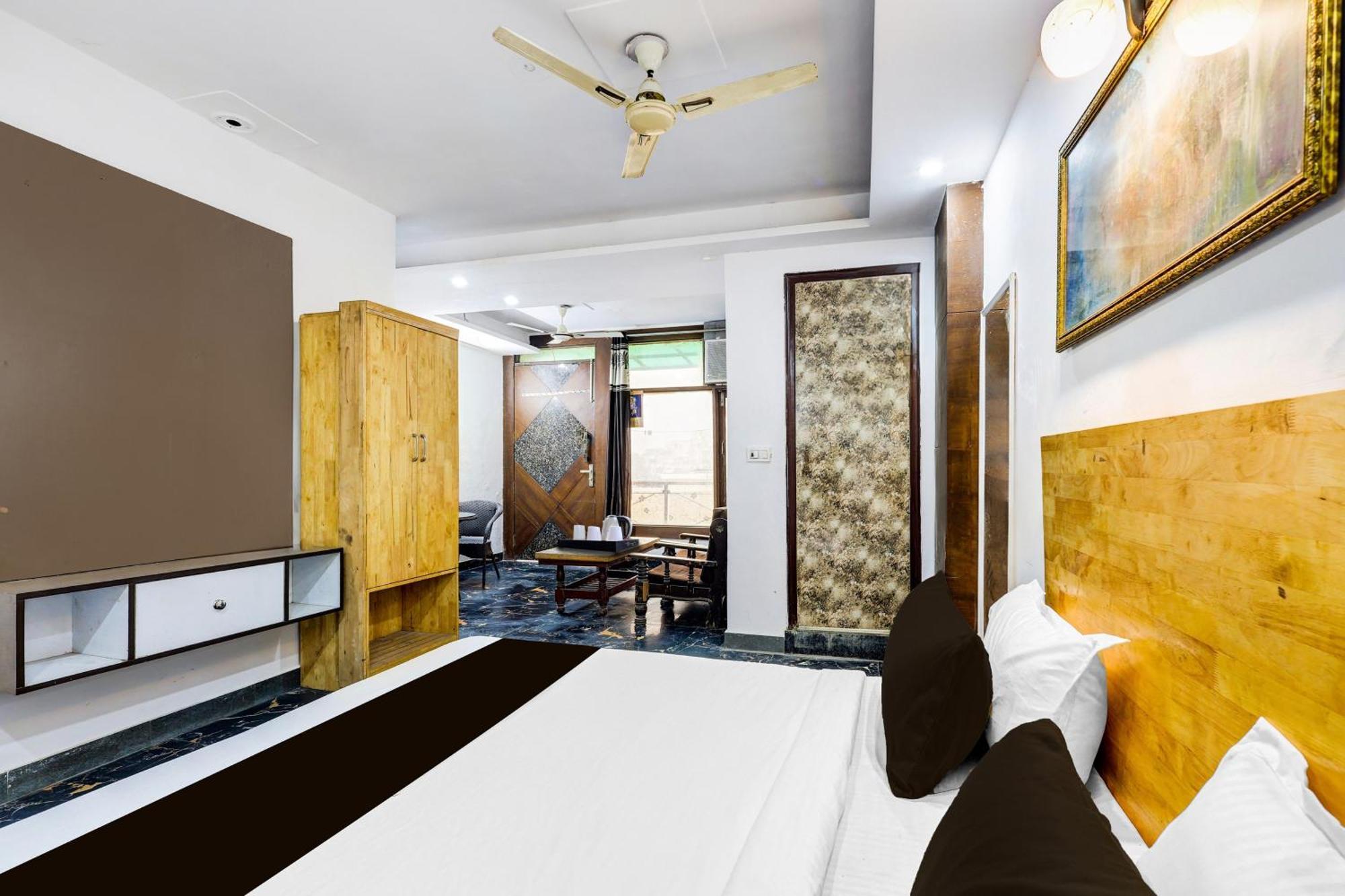 Hotel O Hari Nagar Ashram ニューデリー エクステリア 写真